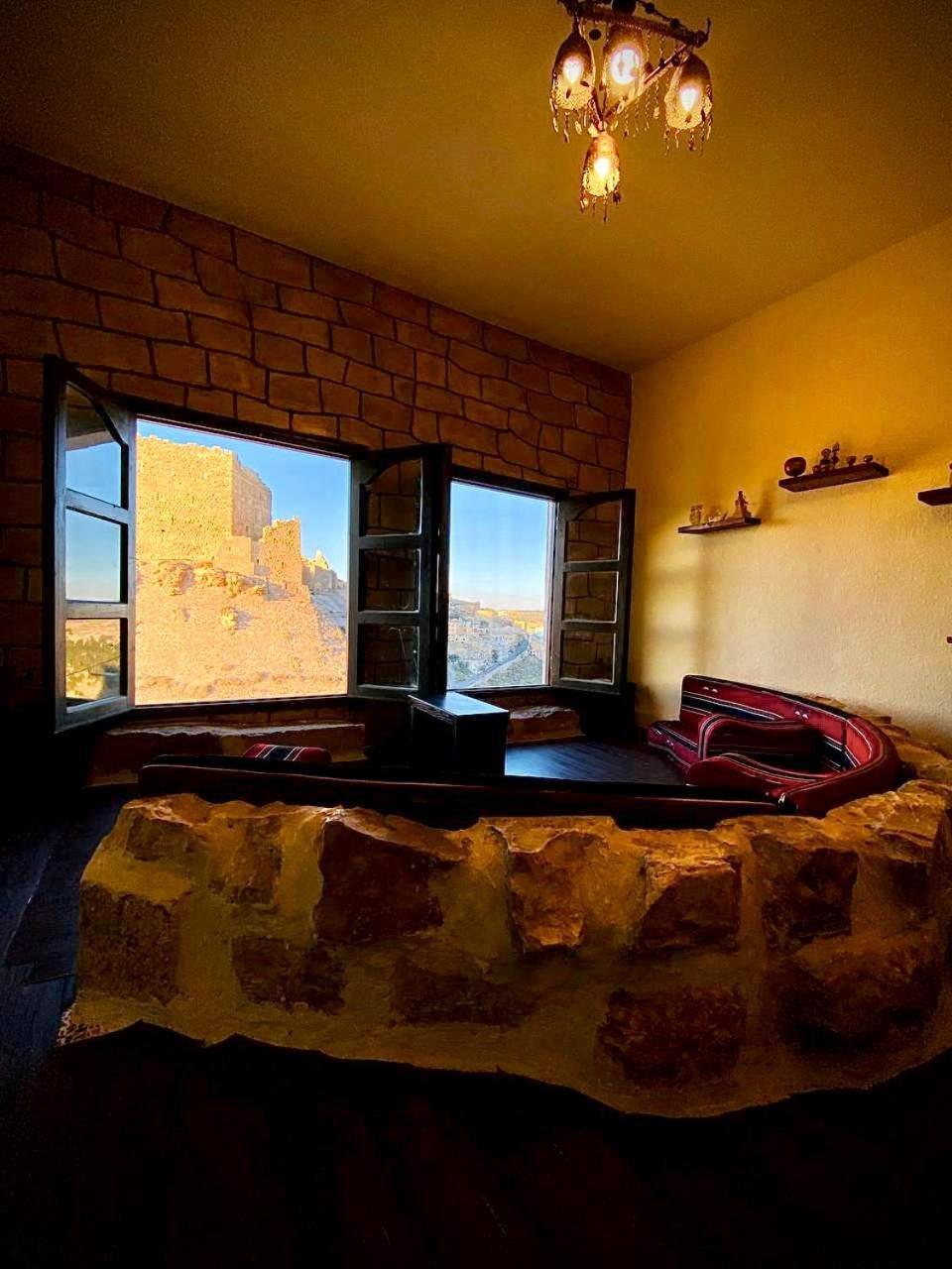 Ferienwohnung Mountain View House Karak Exterior foto